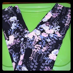 BOGO FREE great condition printed floral leggings
